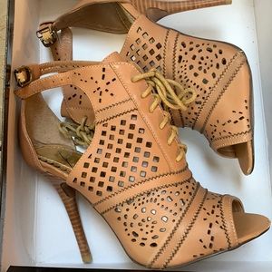 Naughty monkey size 8 leather upper